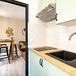 De Grand T2 Standing Apartment *